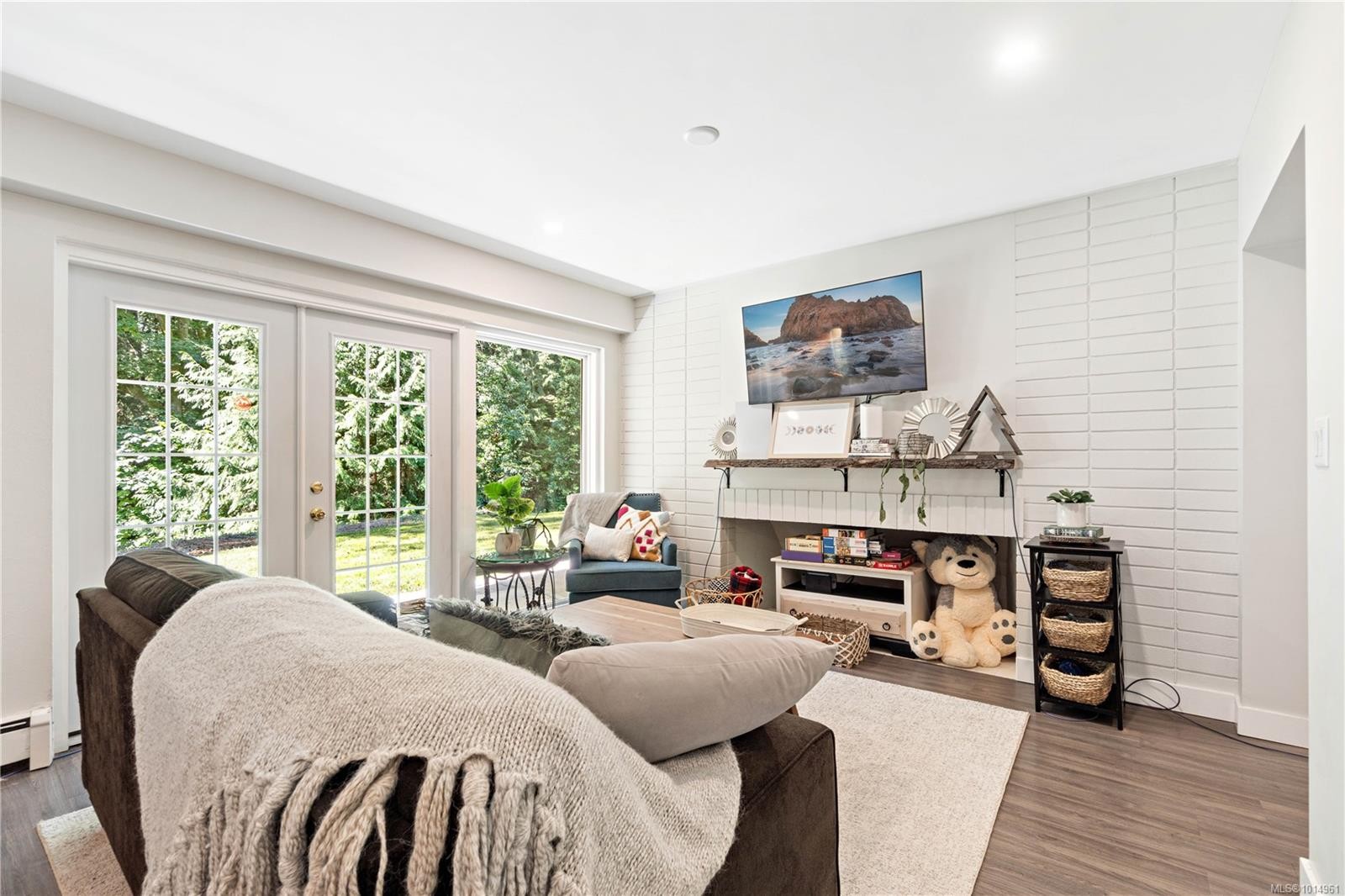 3365 Departure Bay Rd, Nanaimo, BC