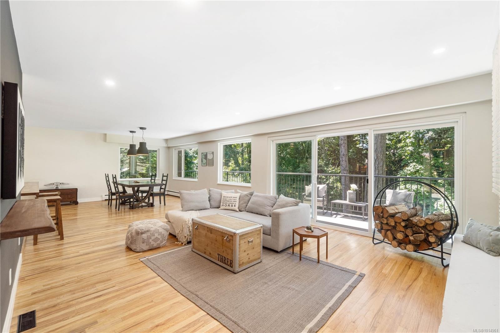 3365 Departure Bay Rd, Nanaimo, BC