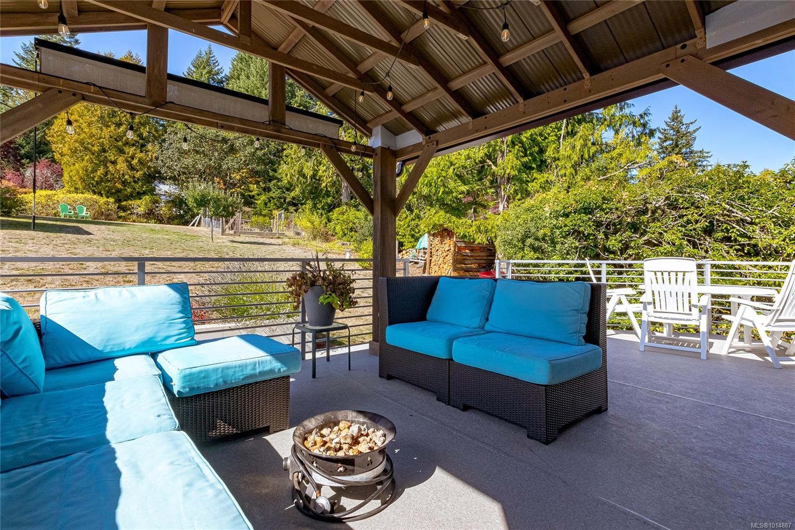 8650 Emard Terr, North Saanich, BC