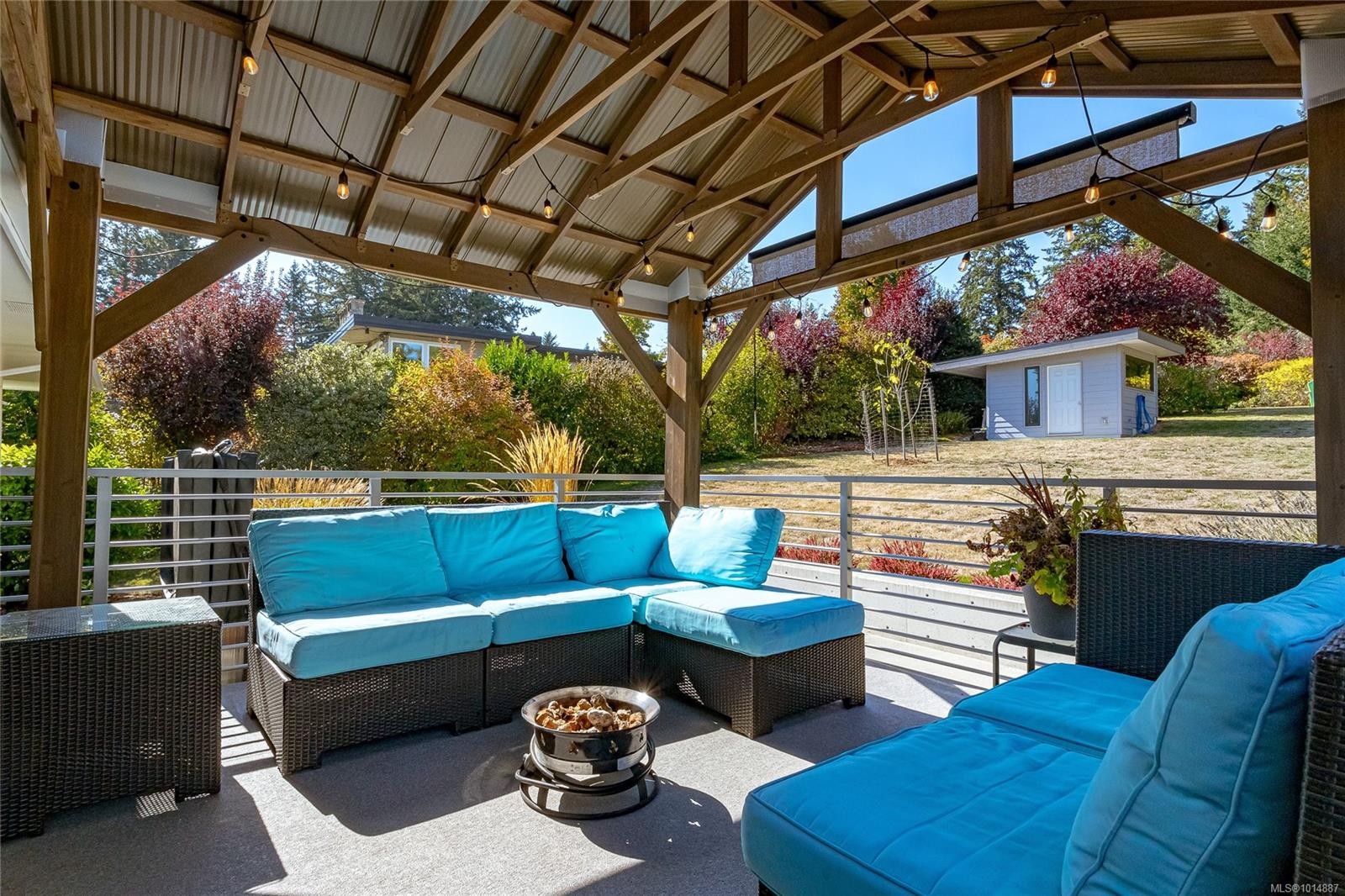 8650 Emard Terr, North Saanich, BC