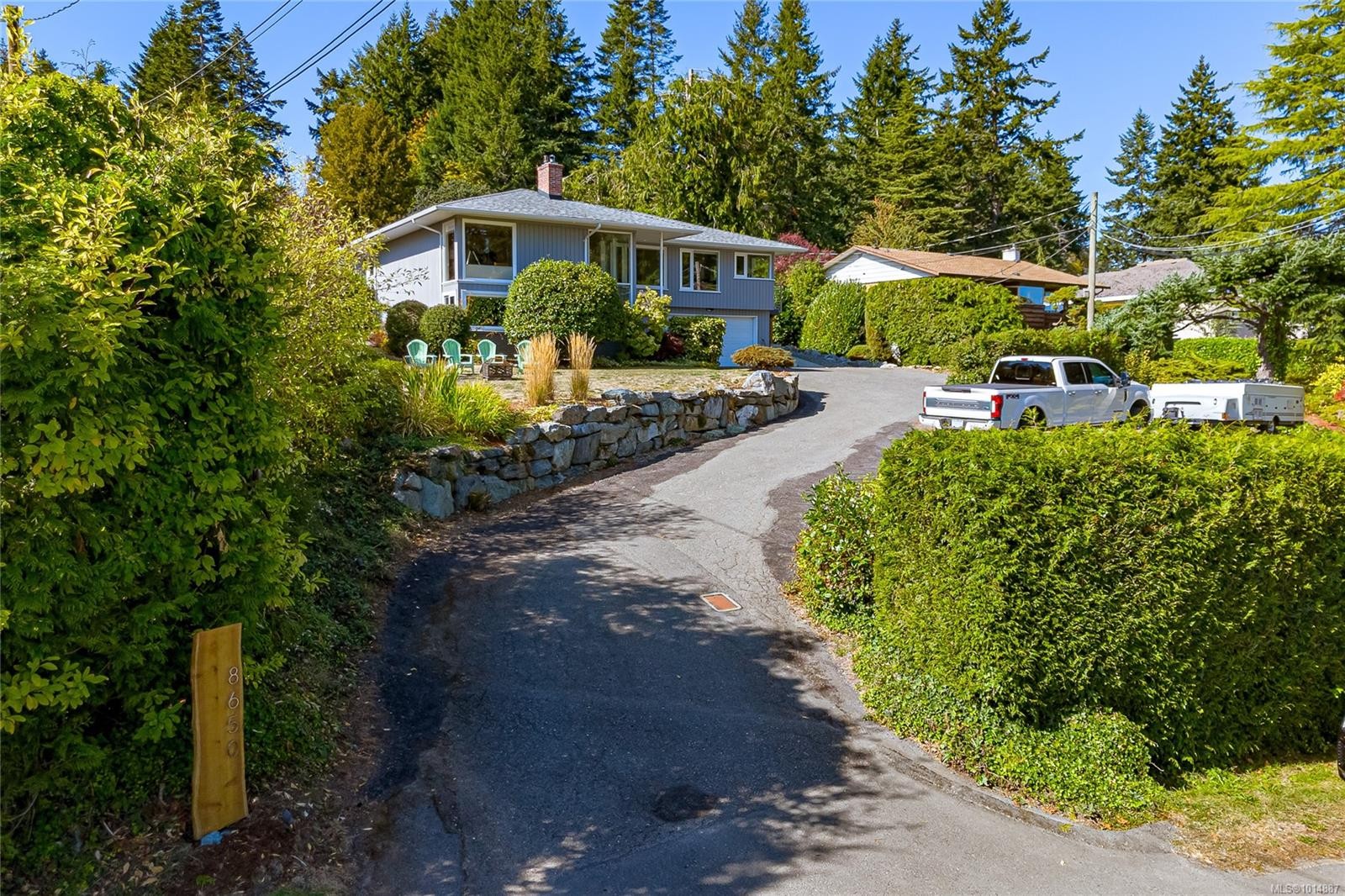 8650 Emard Terr, North Saanich, BC