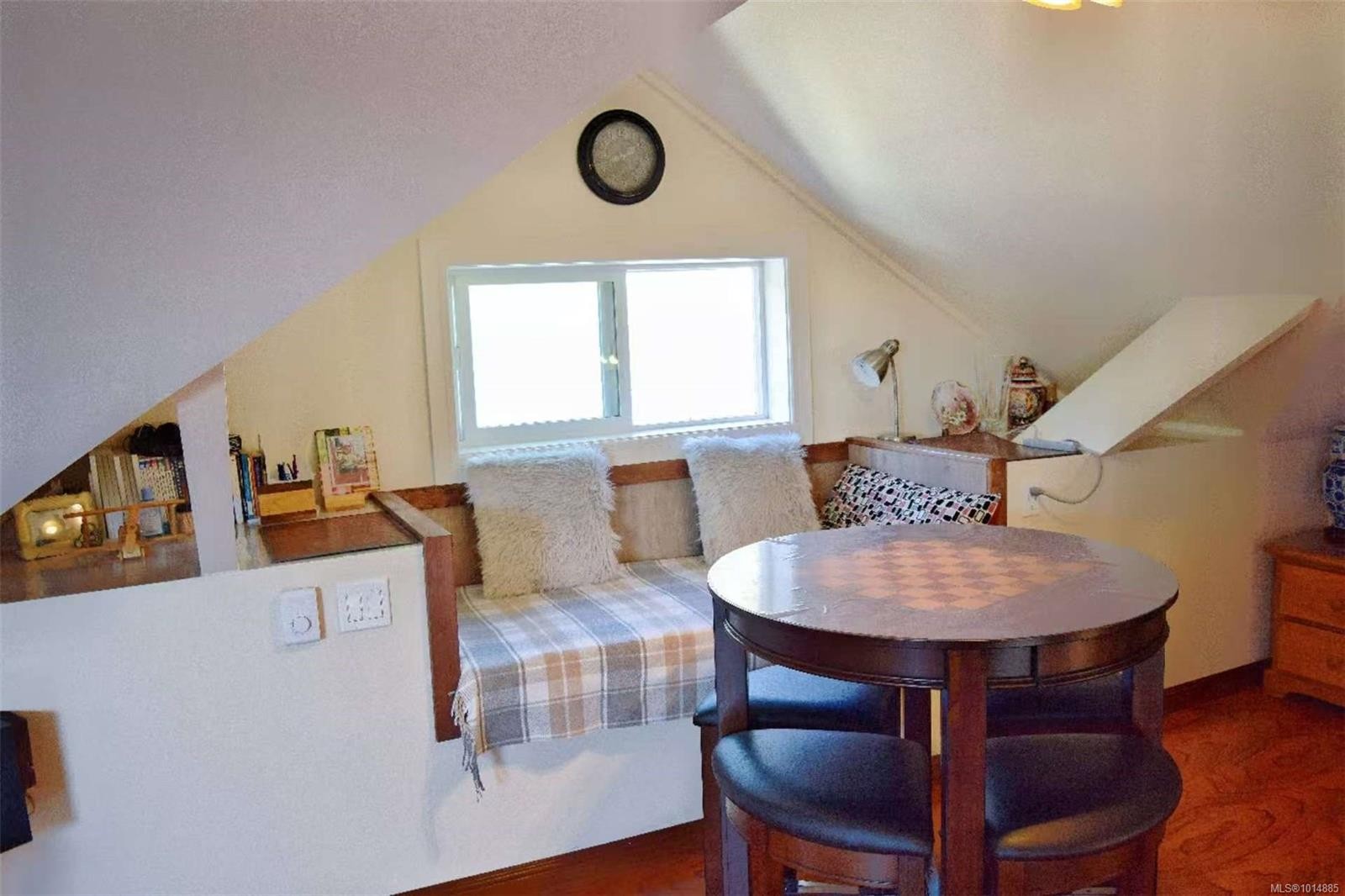 4037 Nelthorpe St, Saanich, BC