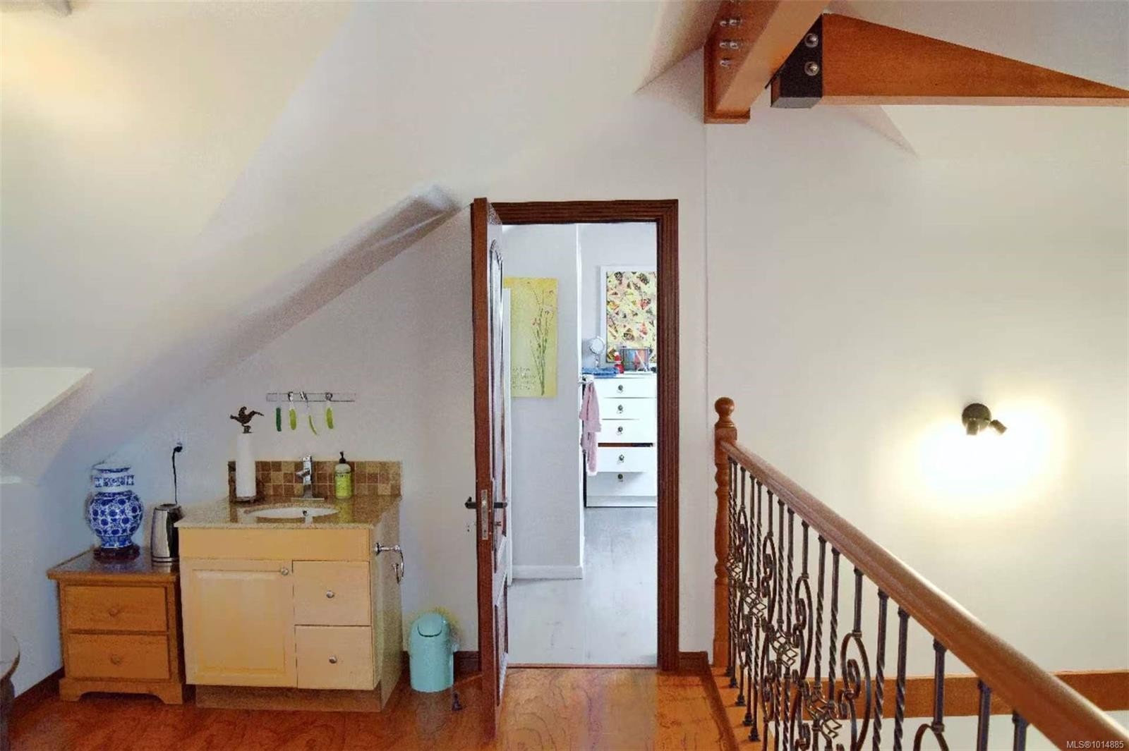 4037 Nelthorpe St, Saanich, BC