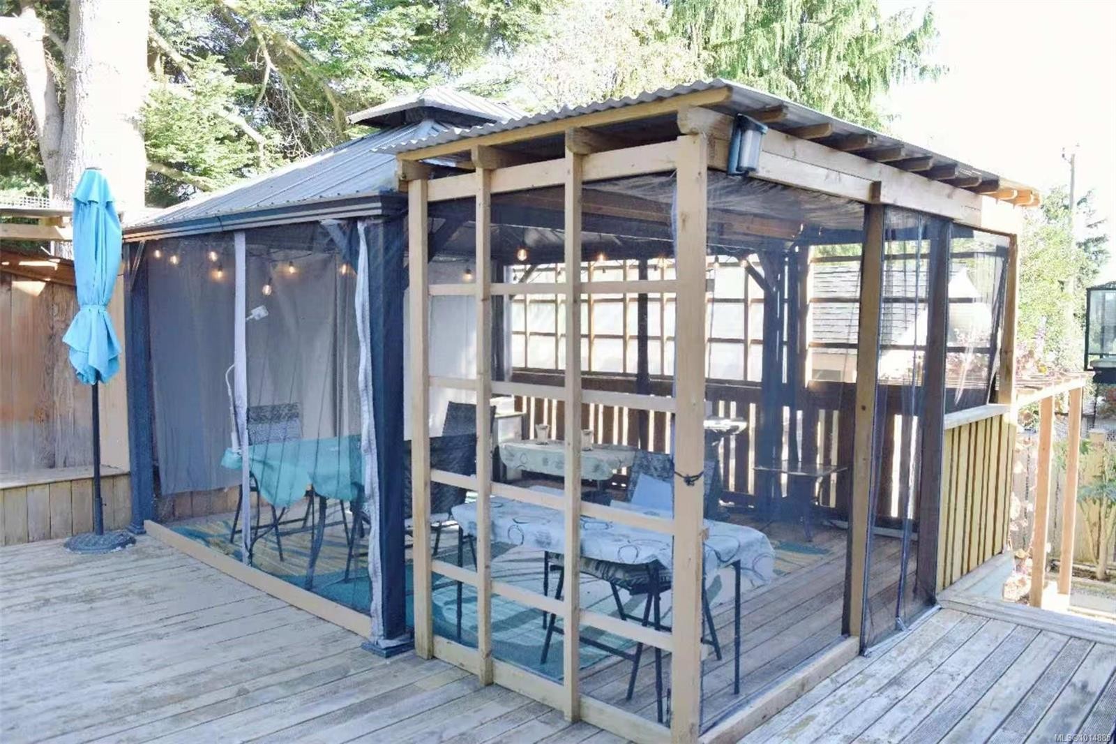 4037 Nelthorpe St, Saanich, BC