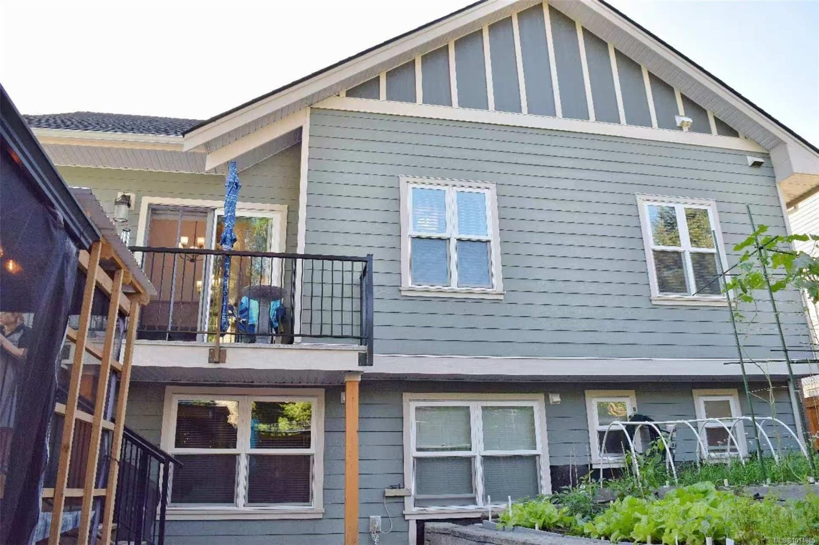 4037 Nelthorpe St, Saanich, BC