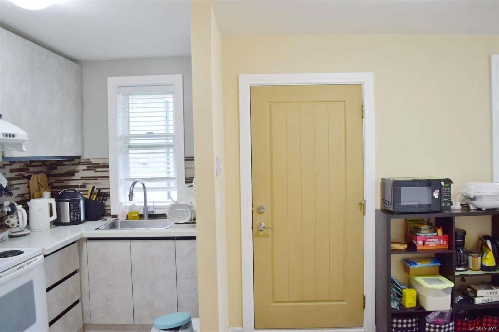 4037 Nelthorpe St, Saanich, BC