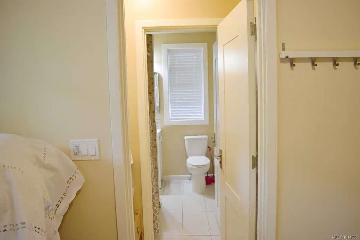 4037 Nelthorpe St, Saanich, BC