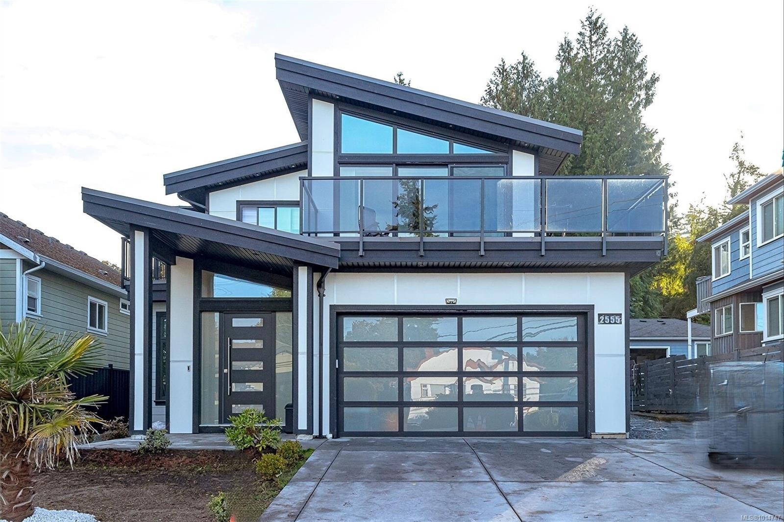 2555 Sinclair Rd, Saanich, BC