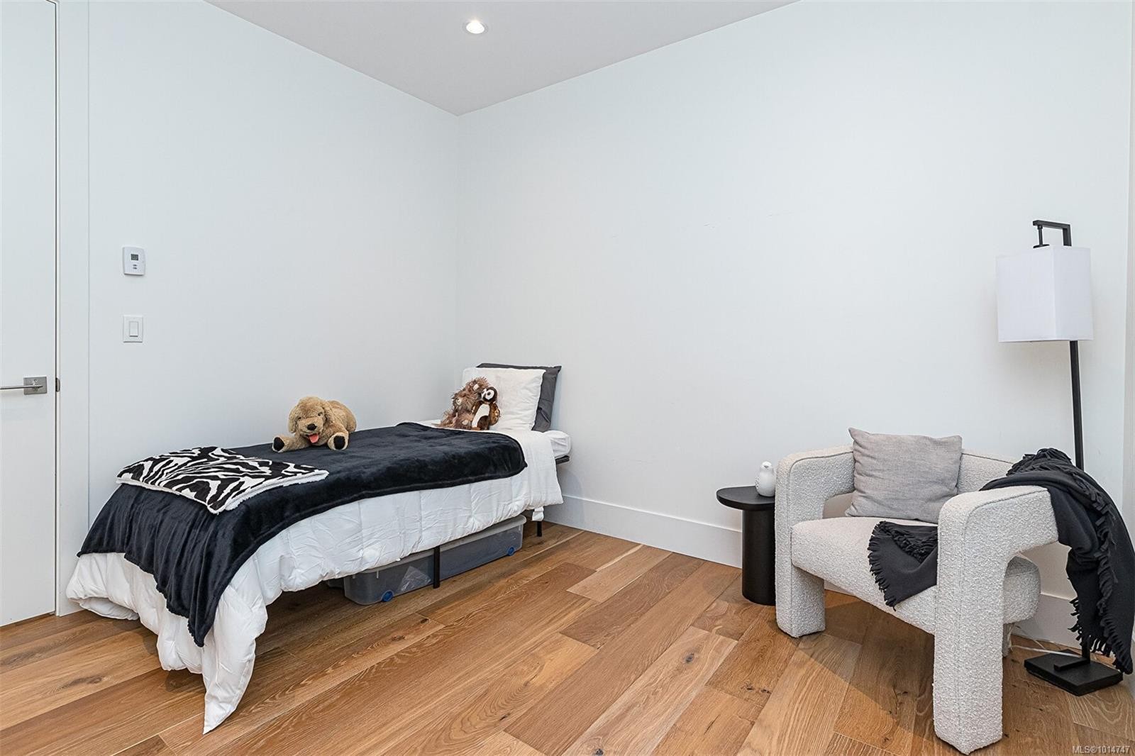 2555 Sinclair Rd, Saanich, BC