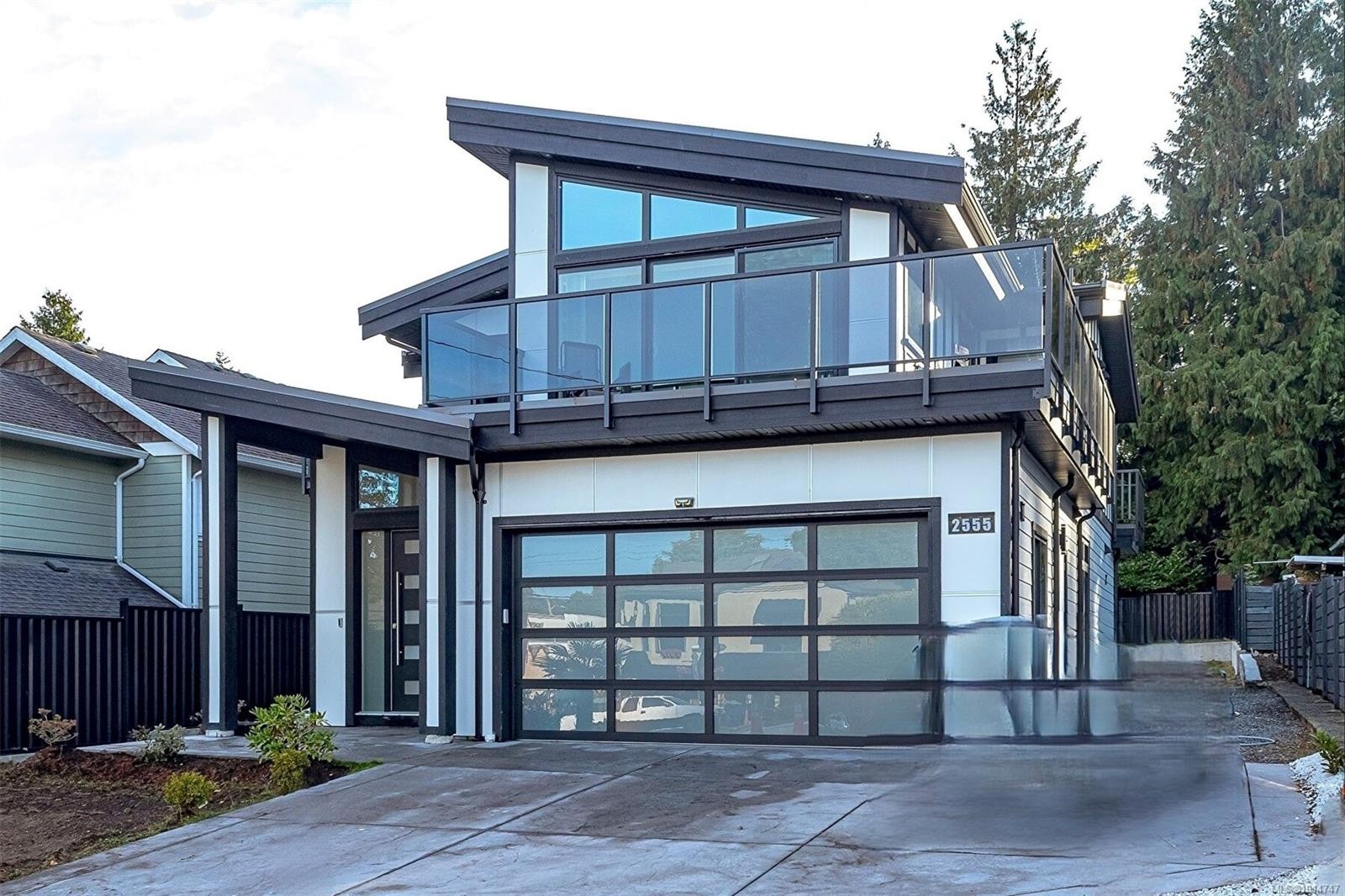 2555 Sinclair Rd, Saanich, BC