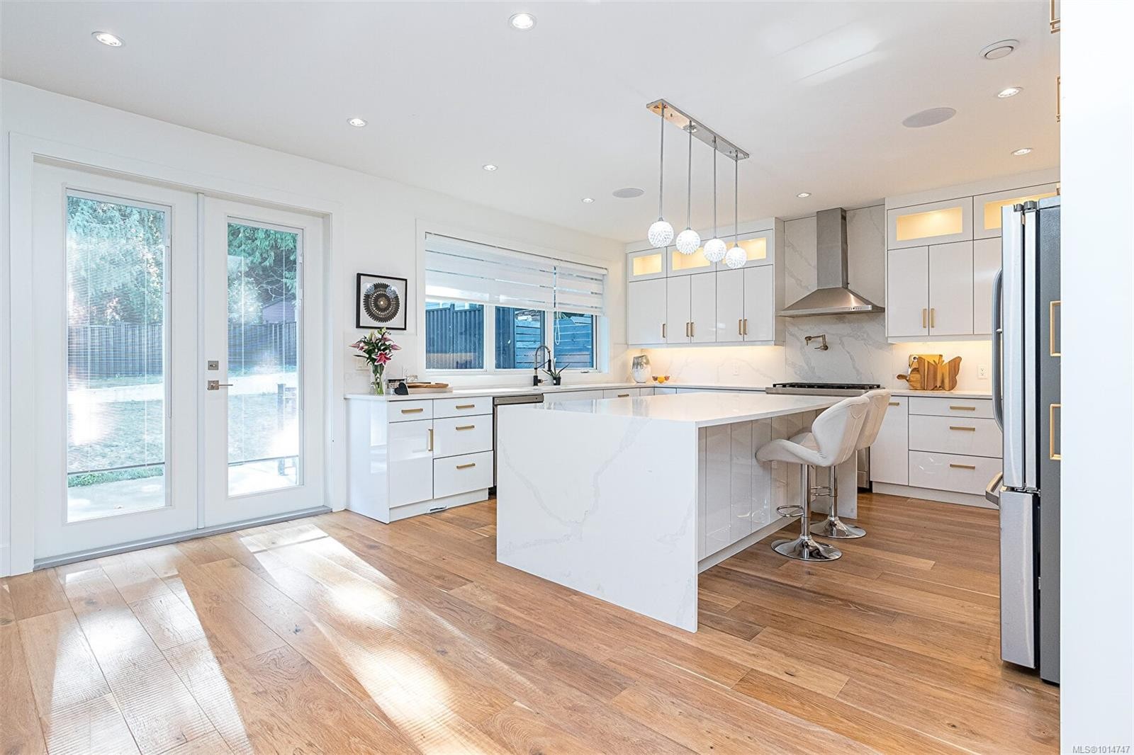 2555 Sinclair Rd, Saanich, BC