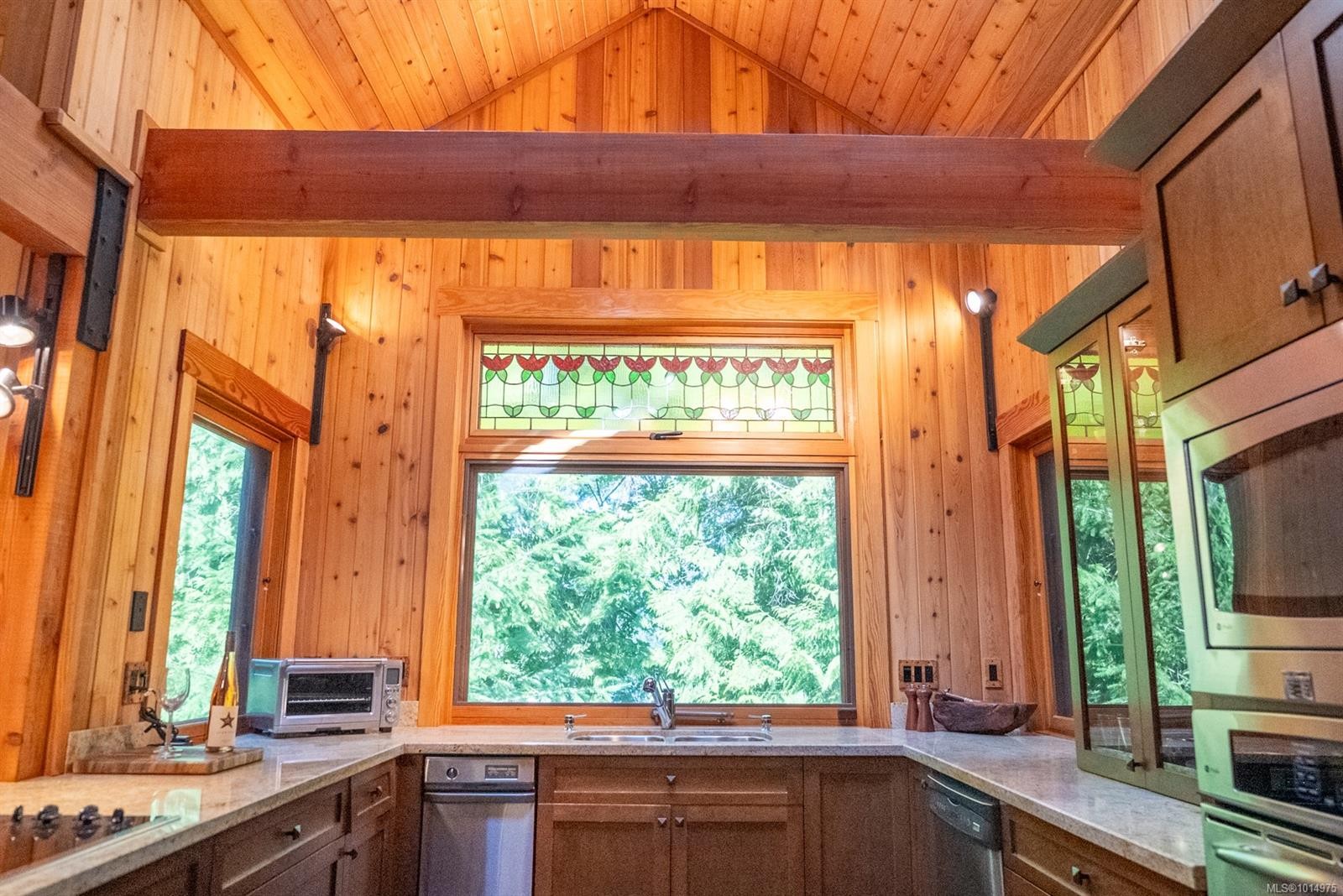 8807 Ainslie Point Rd, Pender Island, BC