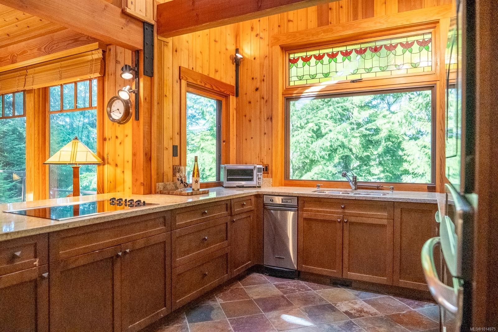 8807 Ainslie Point Rd, Pender Island, BC