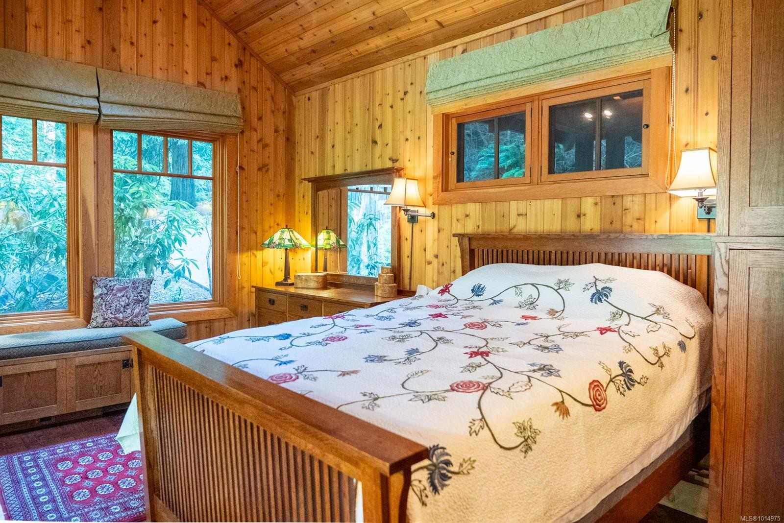 8807 Ainslie Point Rd, Pender Island, BC