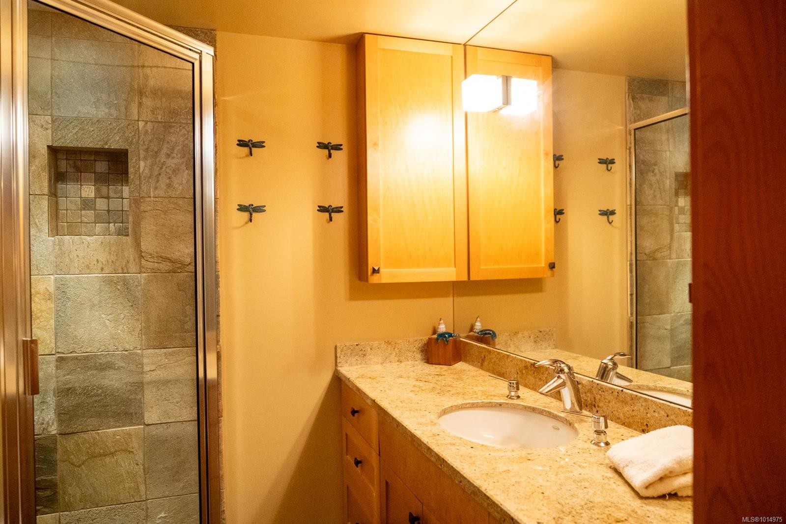 8807 Ainslie Point Rd, Pender Island, BC