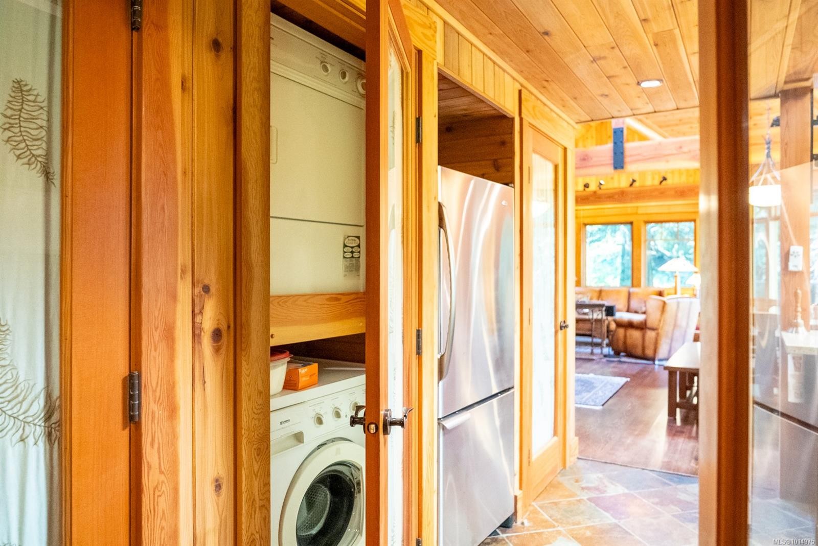 8807 Ainslie Point Rd, Pender Island, BC