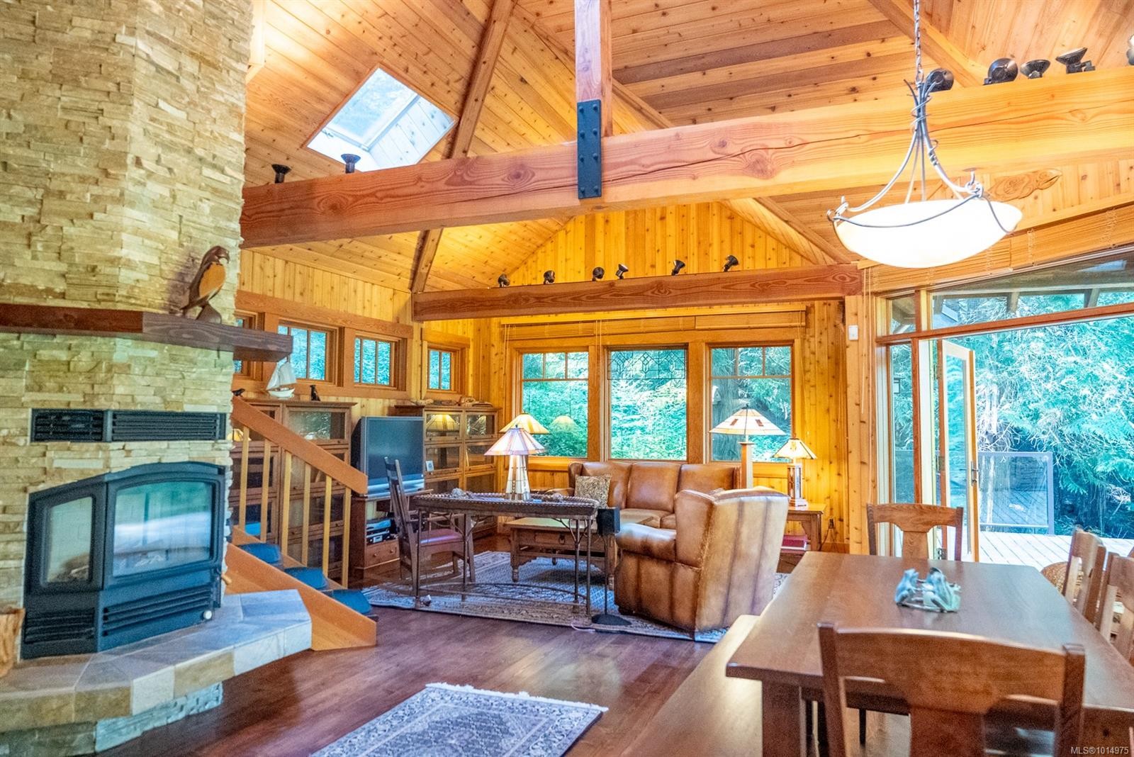 8807 Ainslie Point Rd, Pender Island, BC