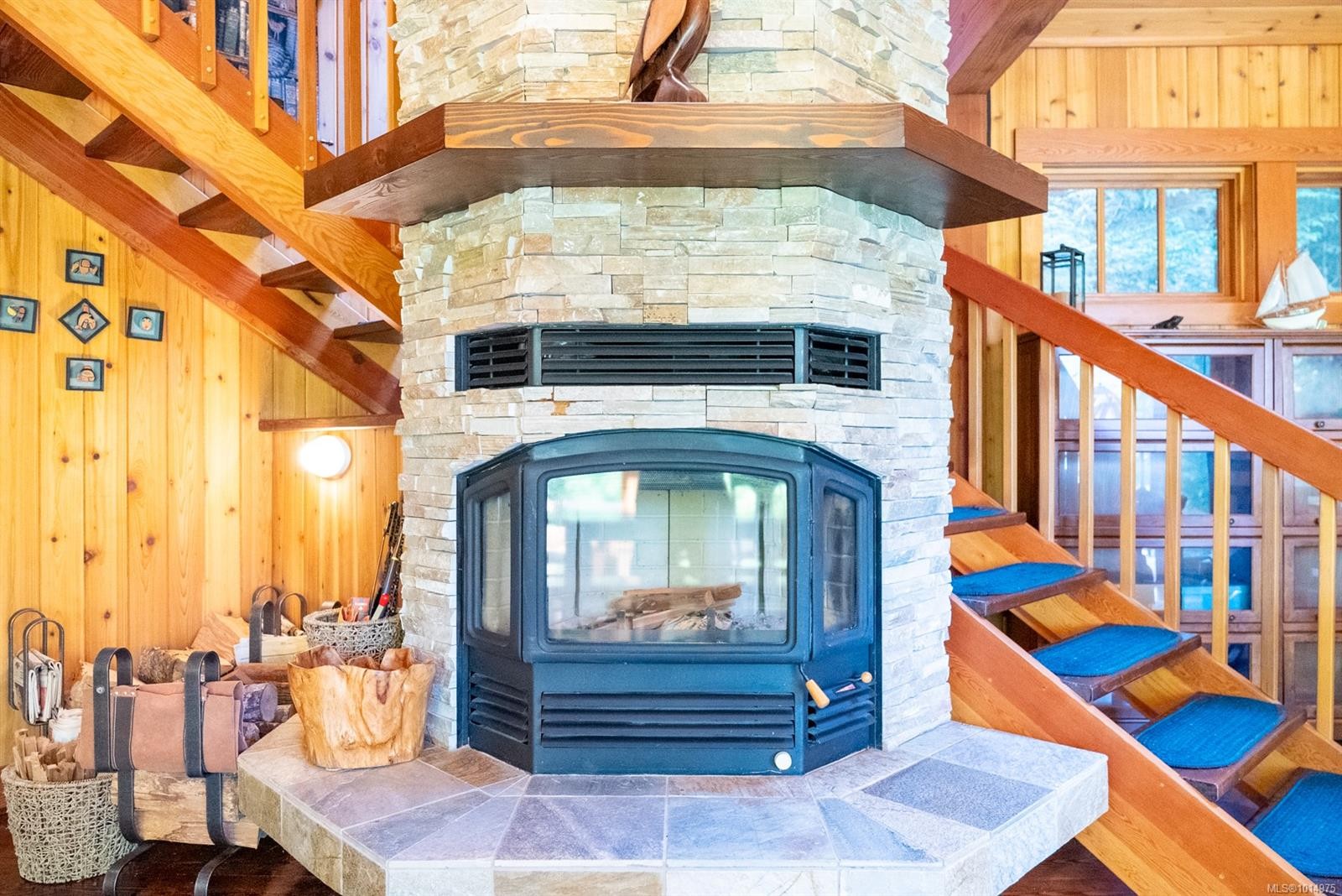 8807 Ainslie Point Rd, Pender Island, BC