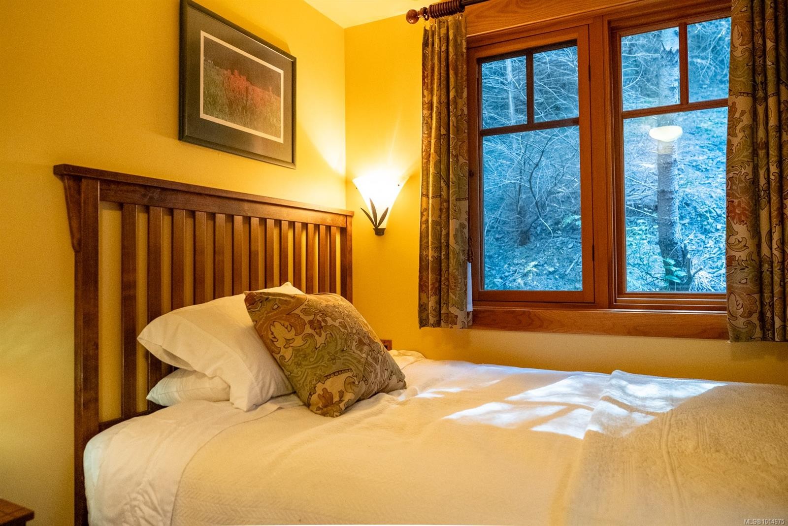 8807 Ainslie Point Rd, Pender Island, BC