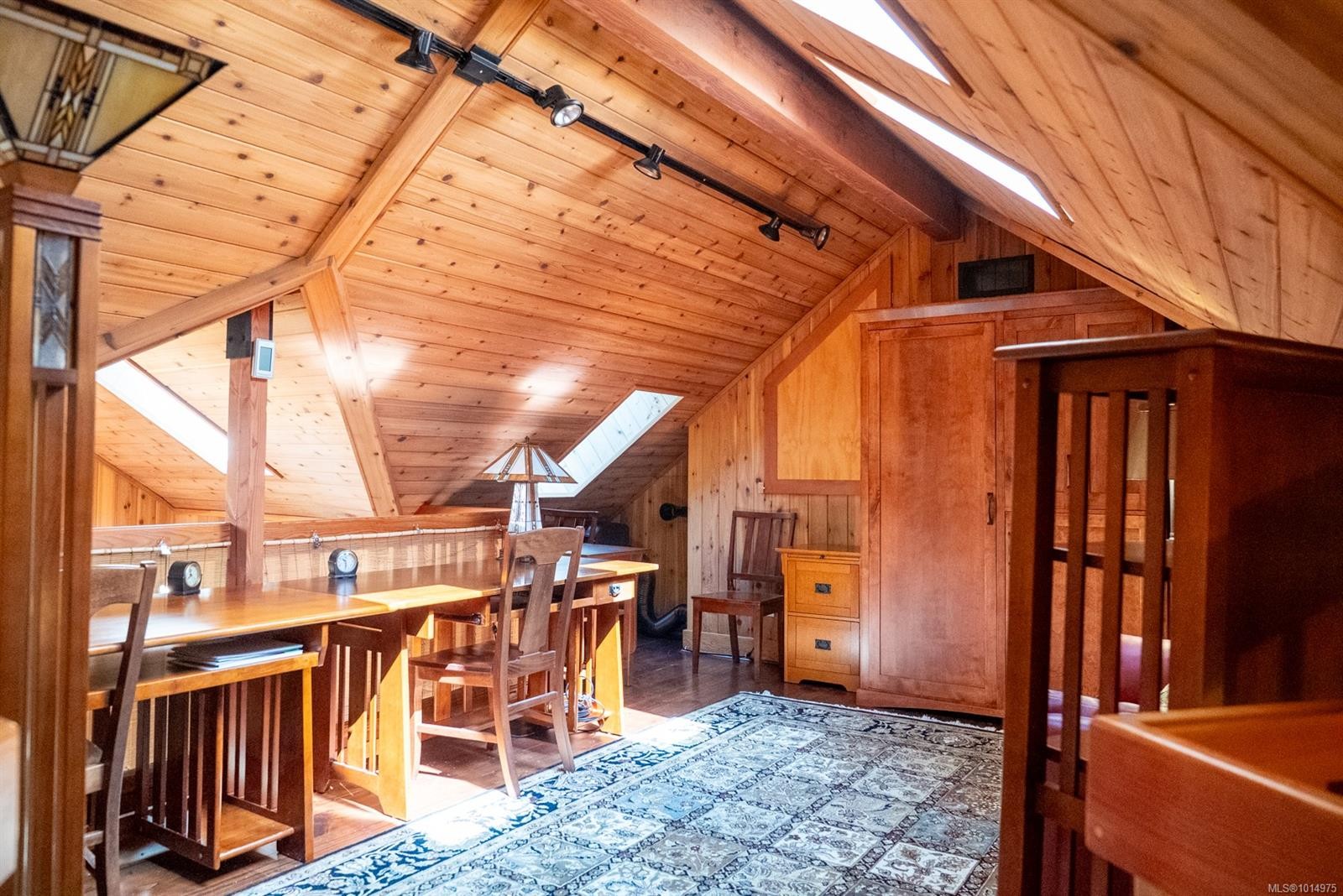 8807 Ainslie Point Rd, Pender Island, BC