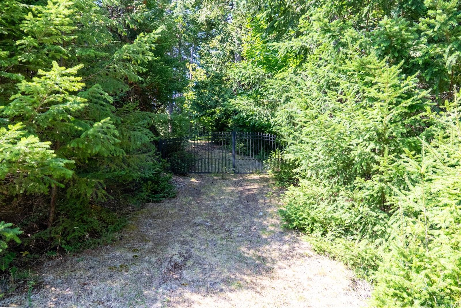 8807 Ainslie Point Rd, Pender Island, BC