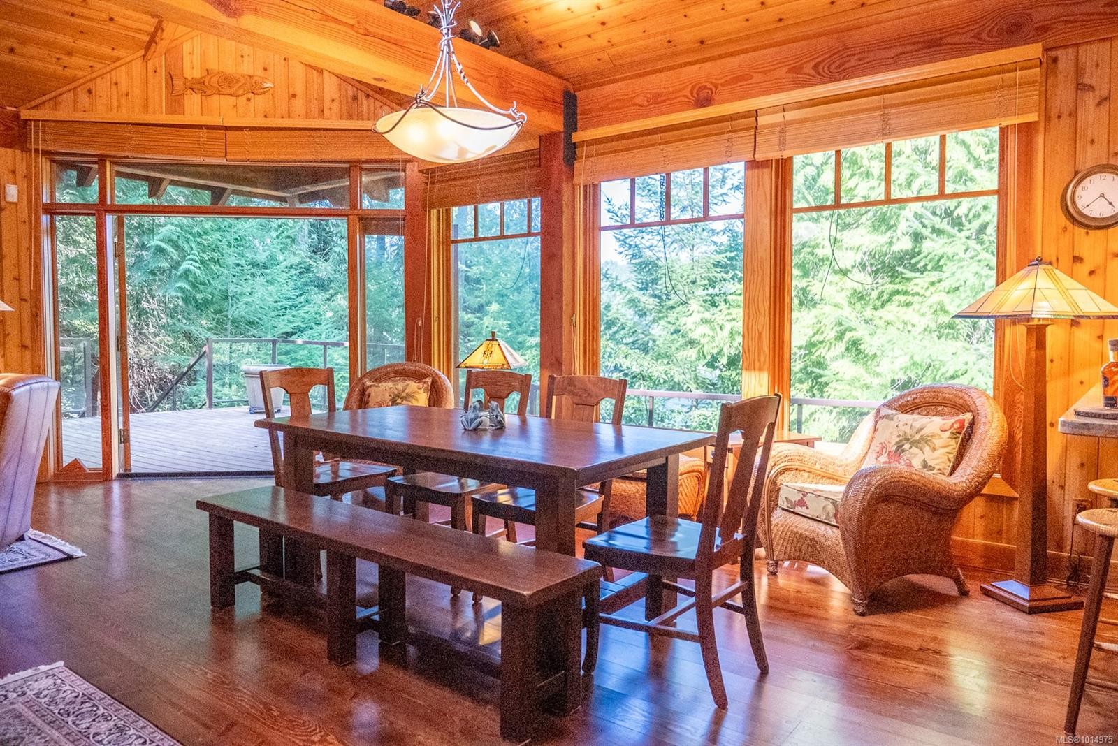 8807 Ainslie Point Rd, Pender Island, BC