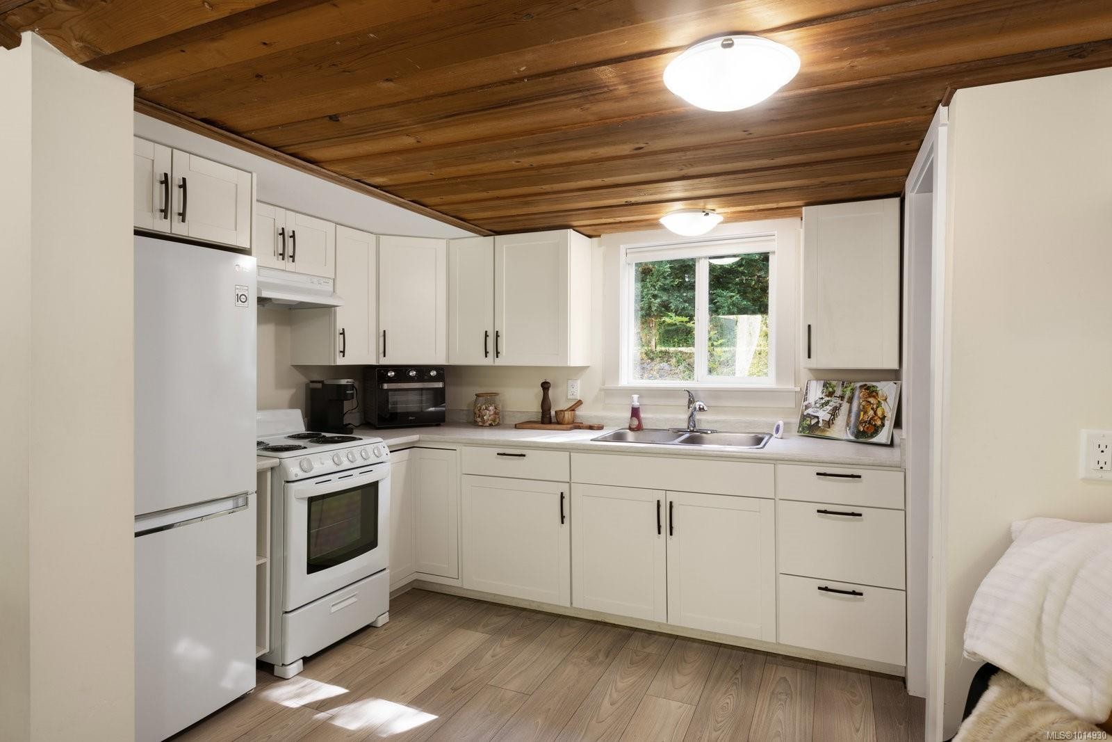 2656 Moncur Rd, Shawnigan Lake, BC