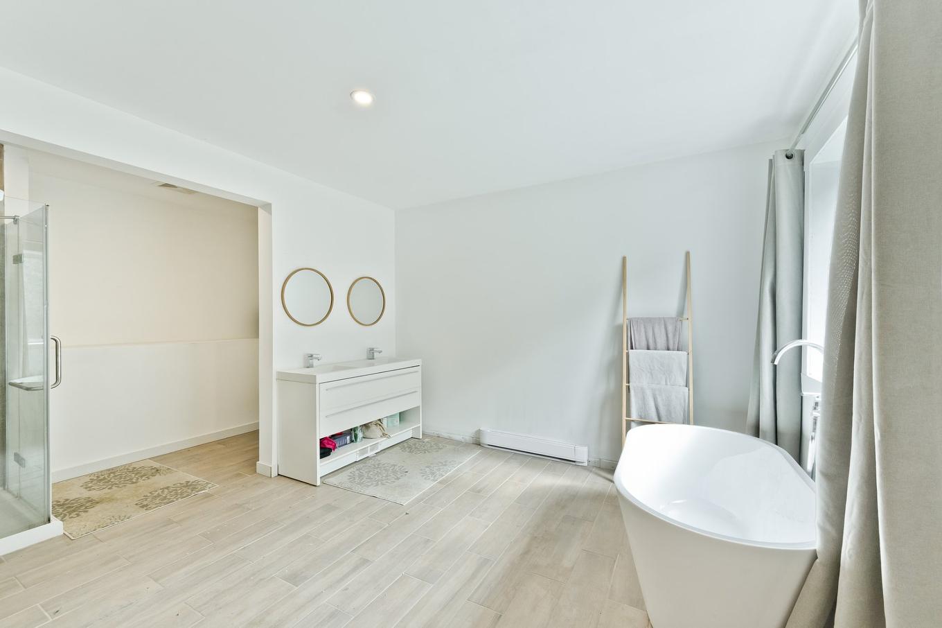 Ensuite bathroom - 1000 10E Rang, Saint-Herménégilde, QC - Indoor