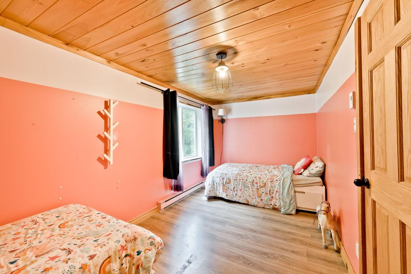 Bedroom - 1000 10E Rang, Saint-Herménégilde, QC - Indoor Photo Showing Bedroom