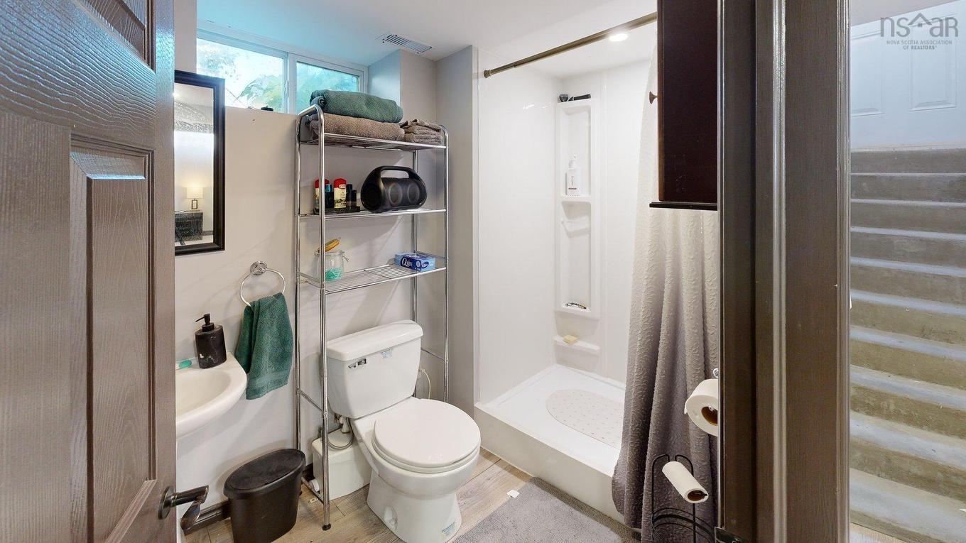 1518/1520 Bridge Street, Kingston, NS