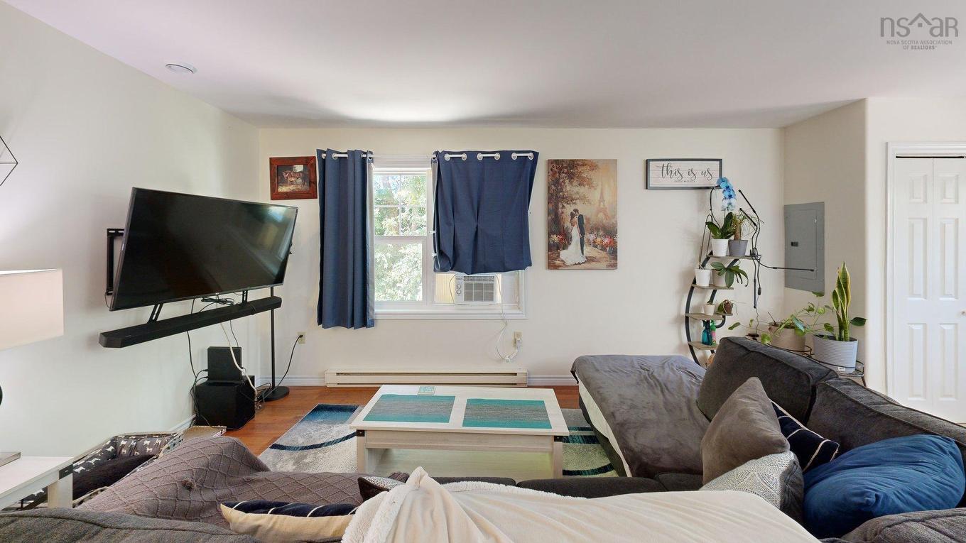 1518/1520 Bridge Street, Kingston, NS