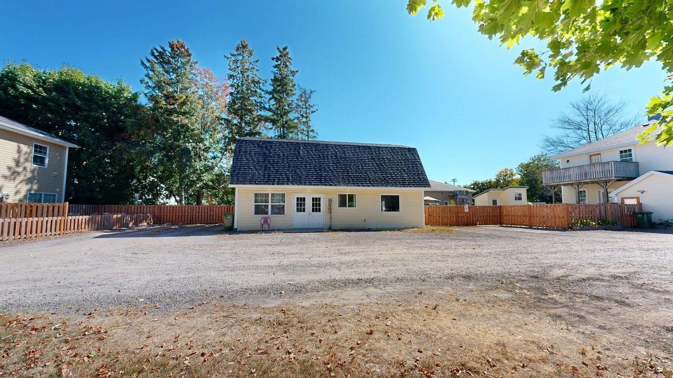 1518/1520 Bridge Street, Kingston, NS