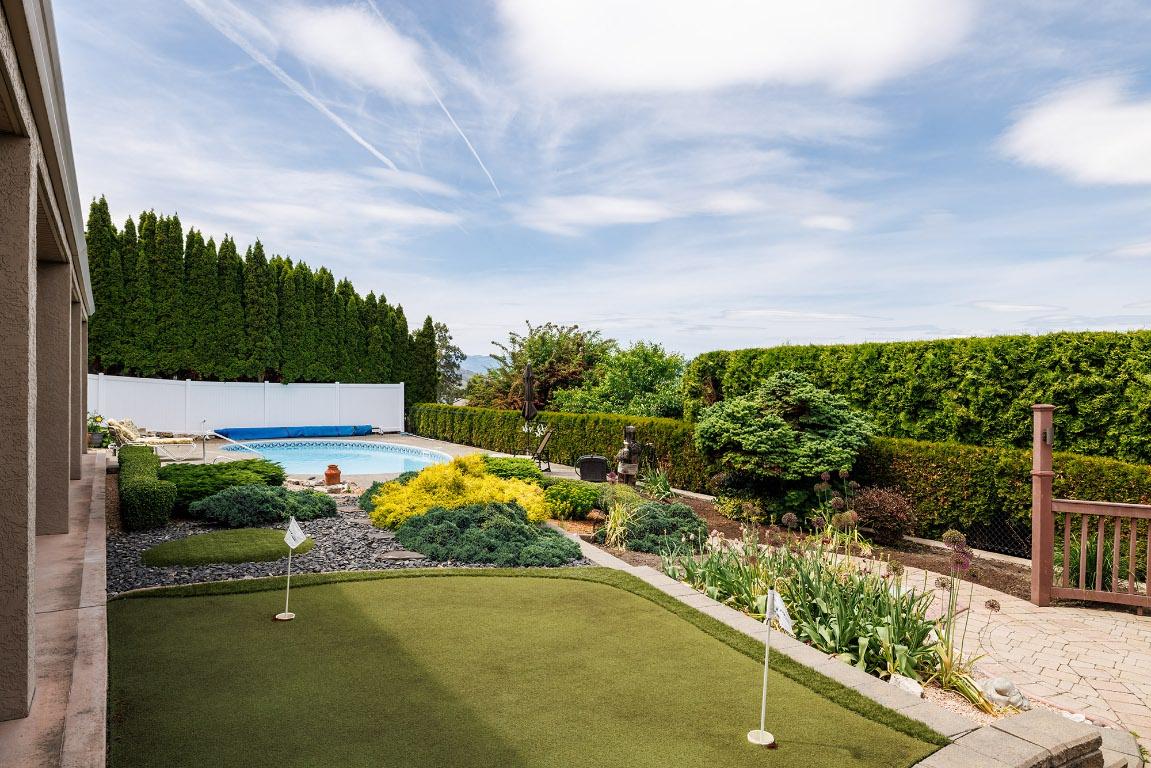 370 Sandpiper Street, Kelowna, BC - Outdoor