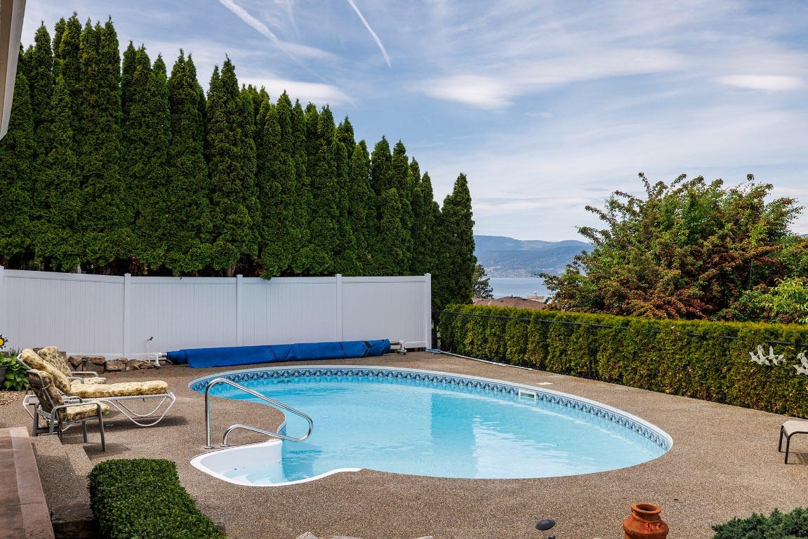 370 Sandpiper Street, Kelowna, BC - Outdoor With In Ground Pool