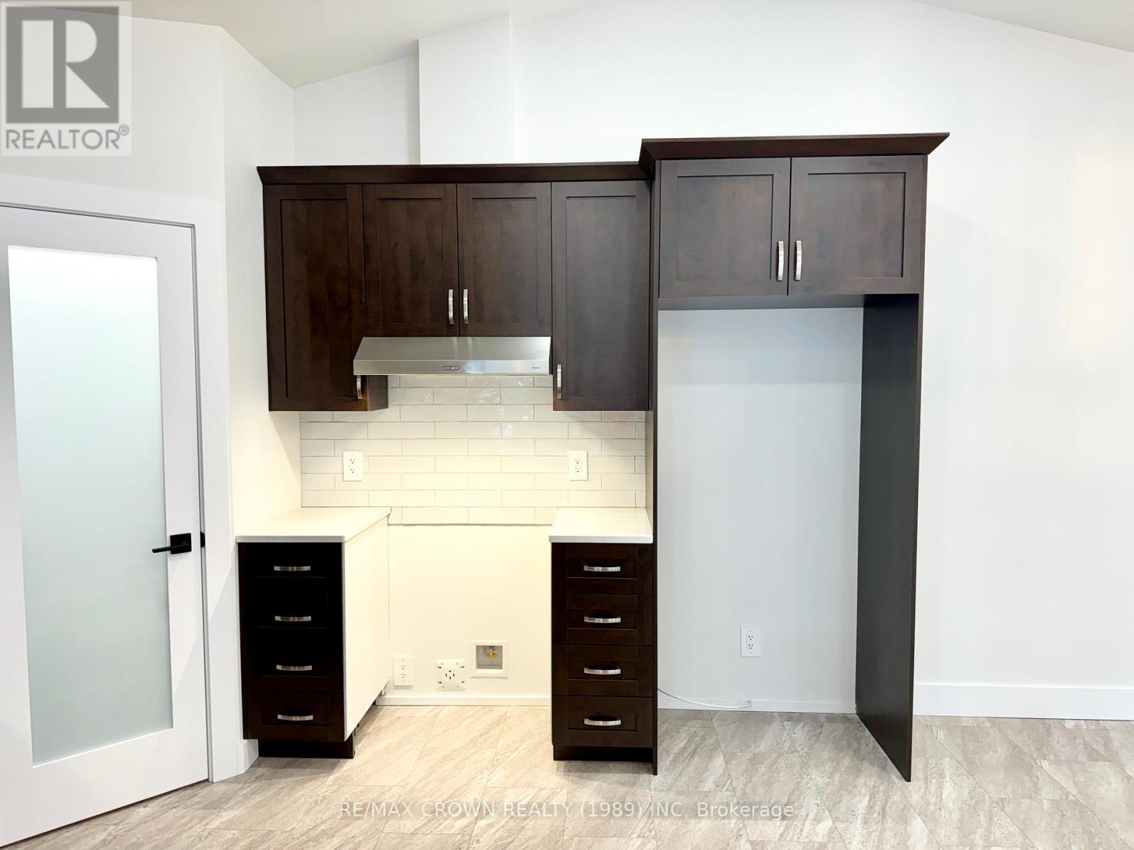 18 Golf Street, Kapuskasing, ON - Indoor Photo Showing Kitchen