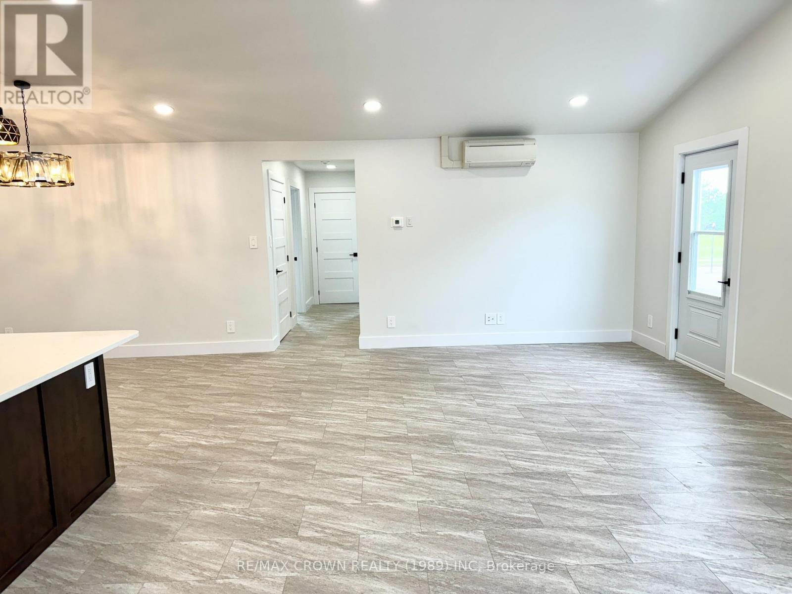 18 Golf Street, Kapuskasing, ON - Indoor Photo Showing Other Room