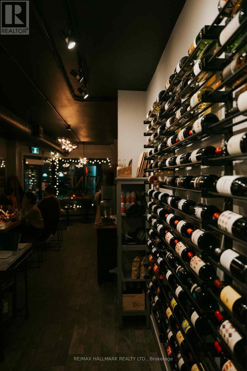 186 Main Street S, Newmarket, ON