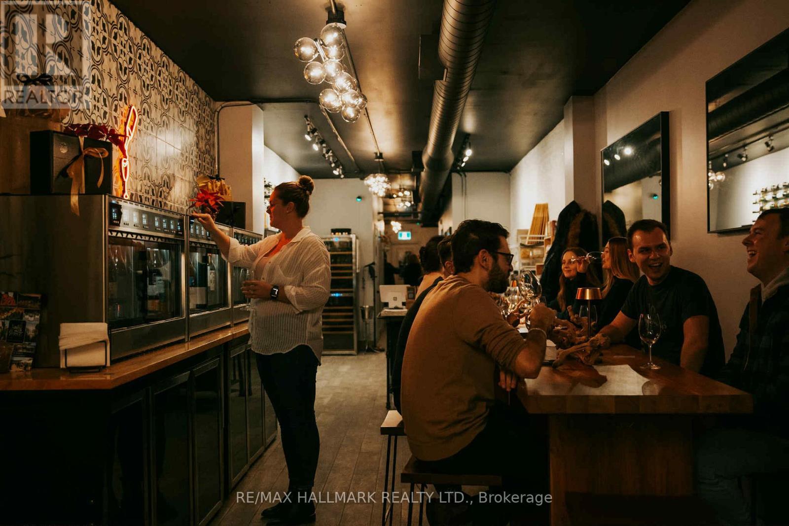 186 Main Street S, Newmarket, ON