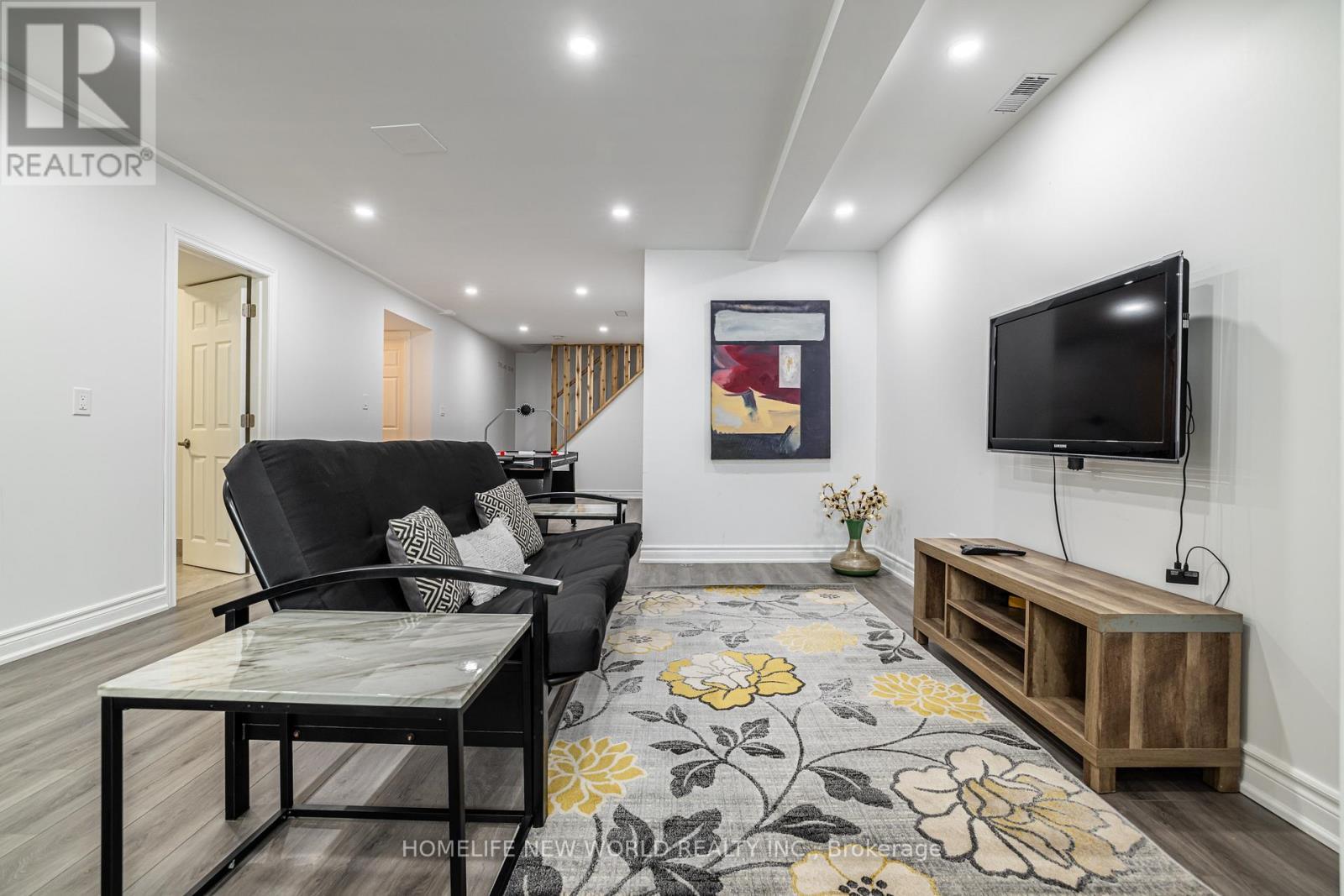 253 Stephenson Point Road, Scugog, ON - Indoor Photo Showing Living Room
