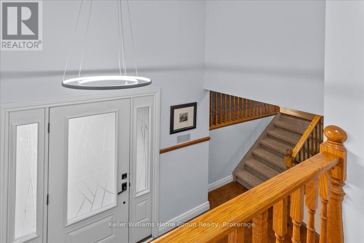 121012 Dufferin Road 5, East Garafraxa, ON - Indoor Photo Showing Other Room