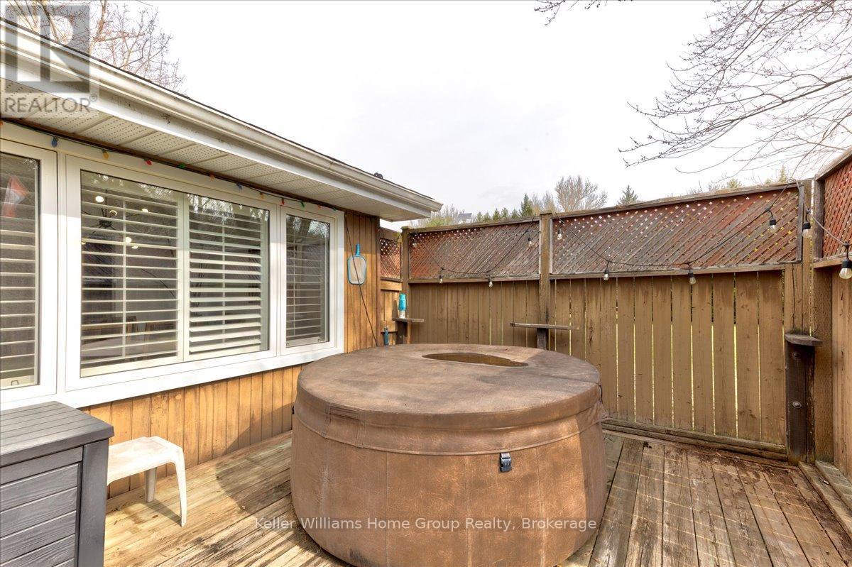 121012 Dufferin Road 5, East Garafraxa, ON - Outdoor With Deck Patio Veranda With Exterior