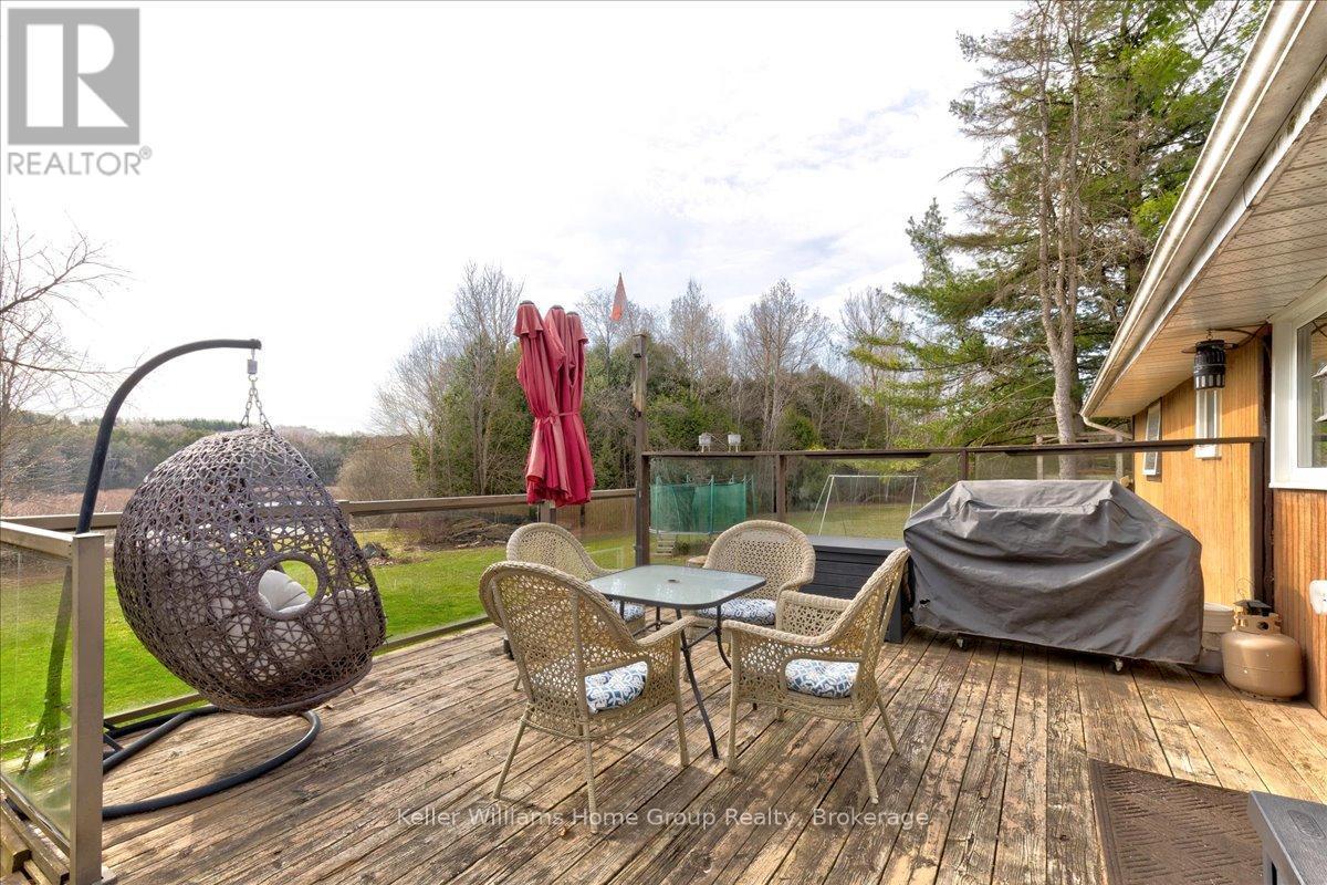 121012 Dufferin Road 5, East Garafraxa, ON - Outdoor With Deck Patio Veranda