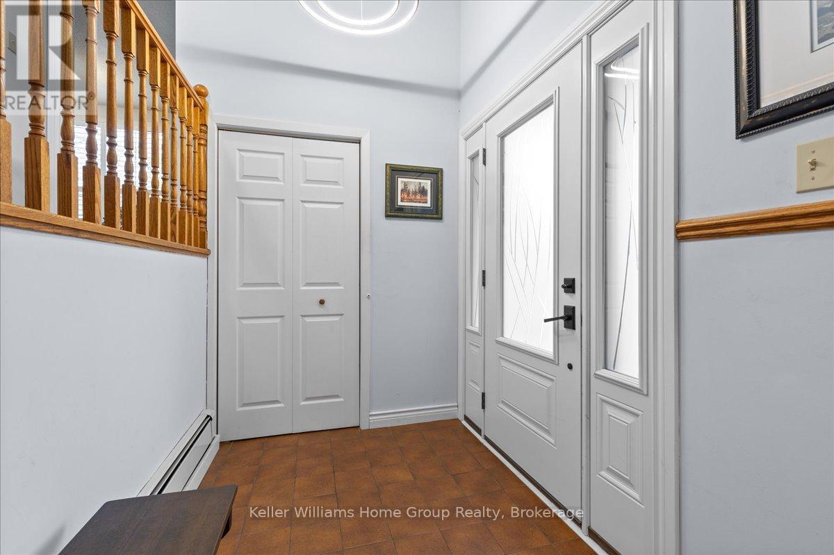 121012 Dufferin Road 5, East Garafraxa, ON - Indoor Photo Showing Other Room