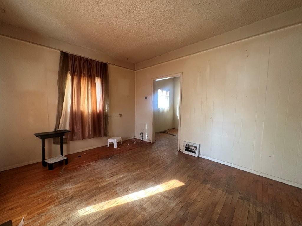 92 Windemere Ave S, Thunder Bay, ON - Indoor Photo Showing Other Room