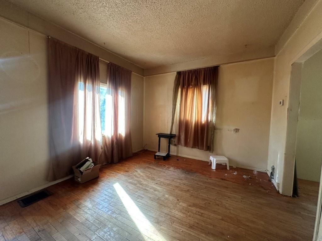 92 Windemere Ave S, Thunder Bay, ON - Indoor Photo Showing Other Room