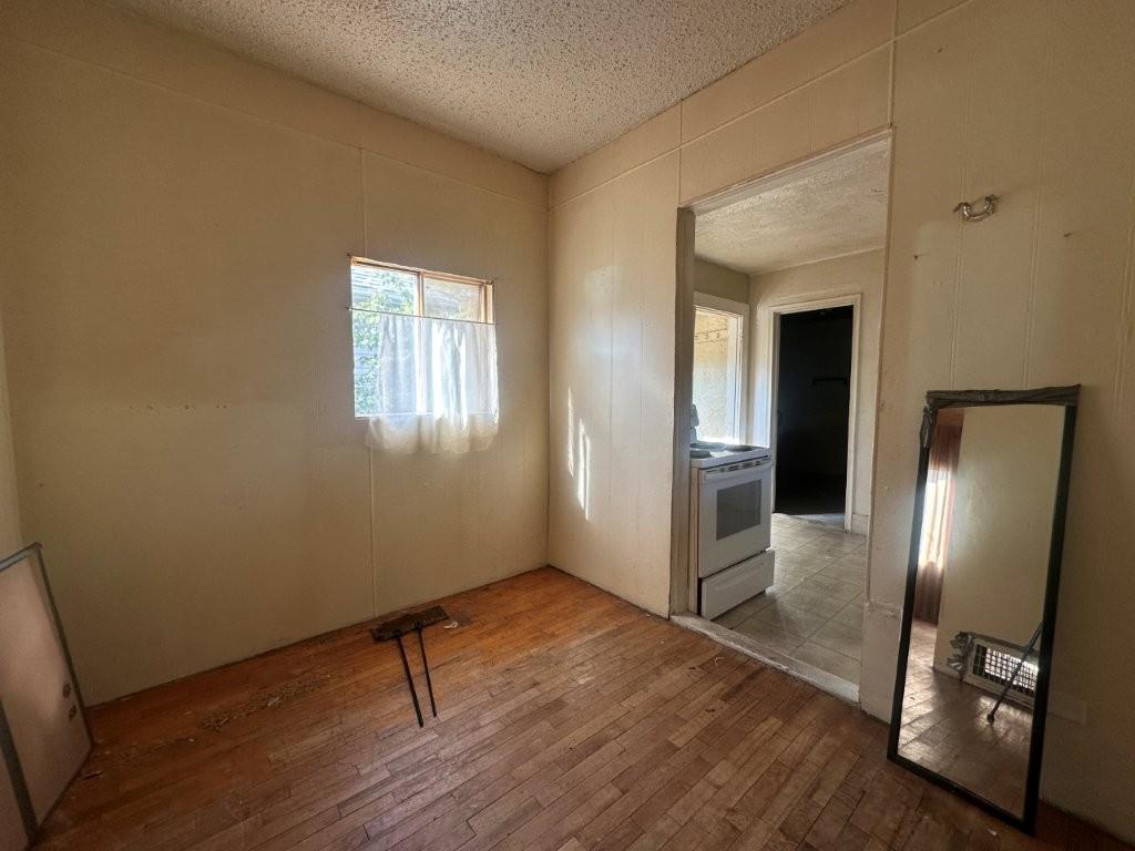 92 Windemere Ave S, Thunder Bay, ON - Indoor Photo Showing Other Room