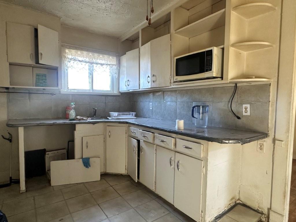 92 Windemere Ave S, Thunder Bay, ON - Indoor Photo Showing Kitchen