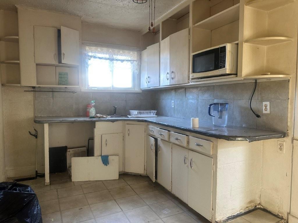 92 Windemere Ave S, Thunder Bay, ON - Indoor Photo Showing Kitchen