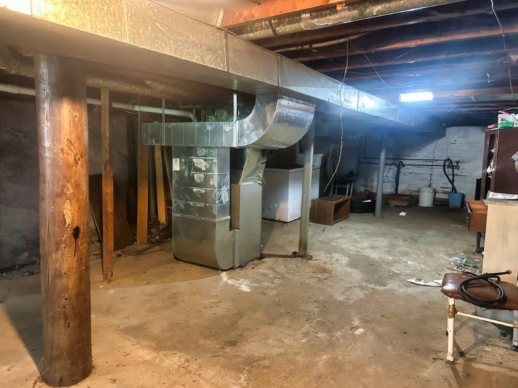 92 Windemere Ave S, Thunder Bay, ON - Indoor Photo Showing Basement