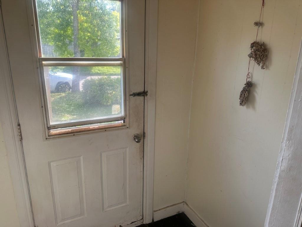 92 Windemere Ave S, Thunder Bay, ON - Indoor Photo Showing Other Room